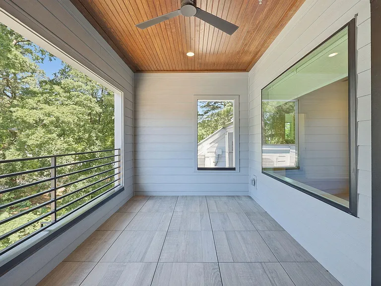 403 Chatham View Rd — Photo 34