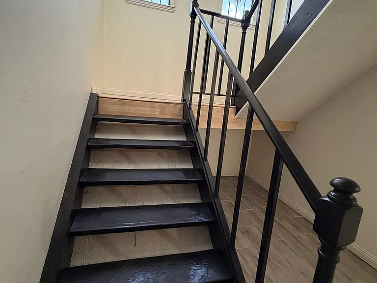 2236 E Desert Inn Rd — Photo 11