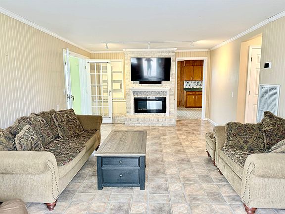 4th image of 326 Aqua Vista Dr