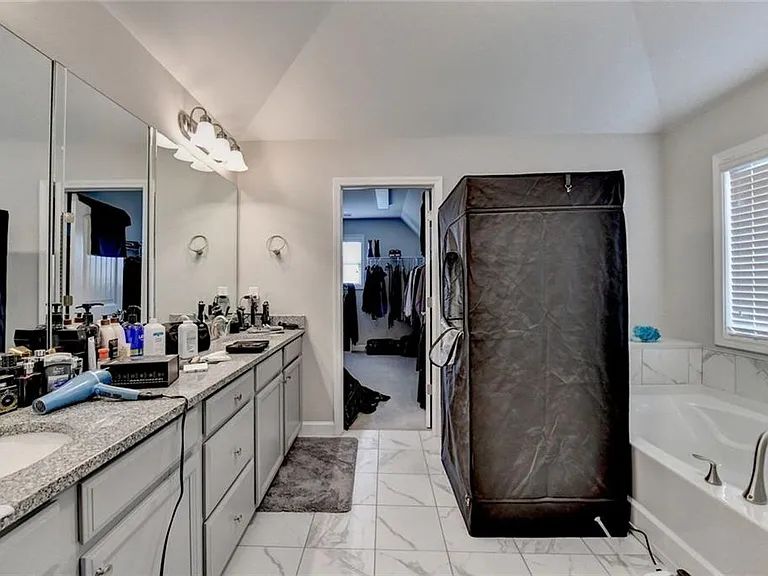 5525 Nesmith Ct — Photo 38