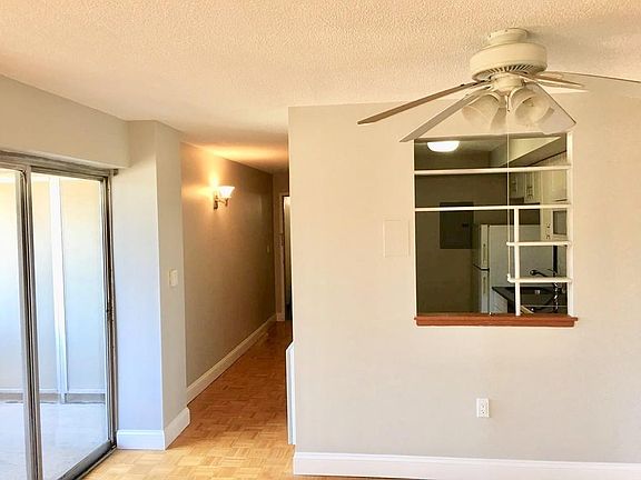 5th image of 1025 Hancock St Unit 3M