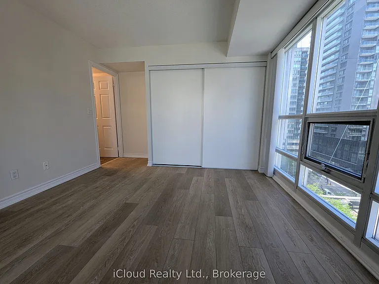 761 Bay St #702 — Photo 26