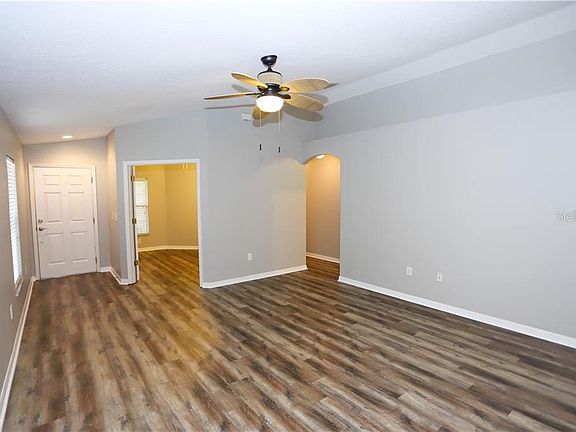 3rd image of 10202 Perthshire Cir
