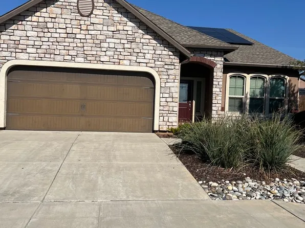 3891 Duncan Ave, Clovis, CA 93619