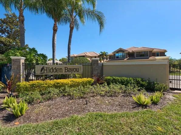 8204 Caponata Blvd, Seminole, FL 33777