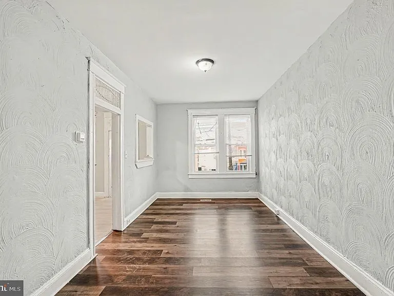 409 N Edgewood St — Photo 10