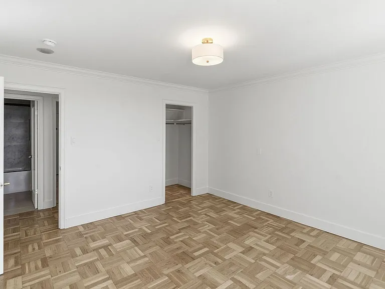 1310 Jones Street — Photo 44