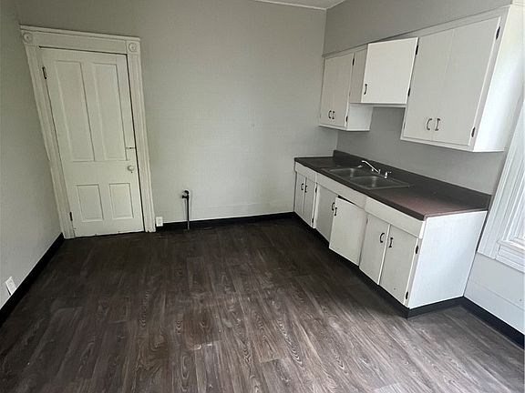 4th image of 1245 Addison Rd