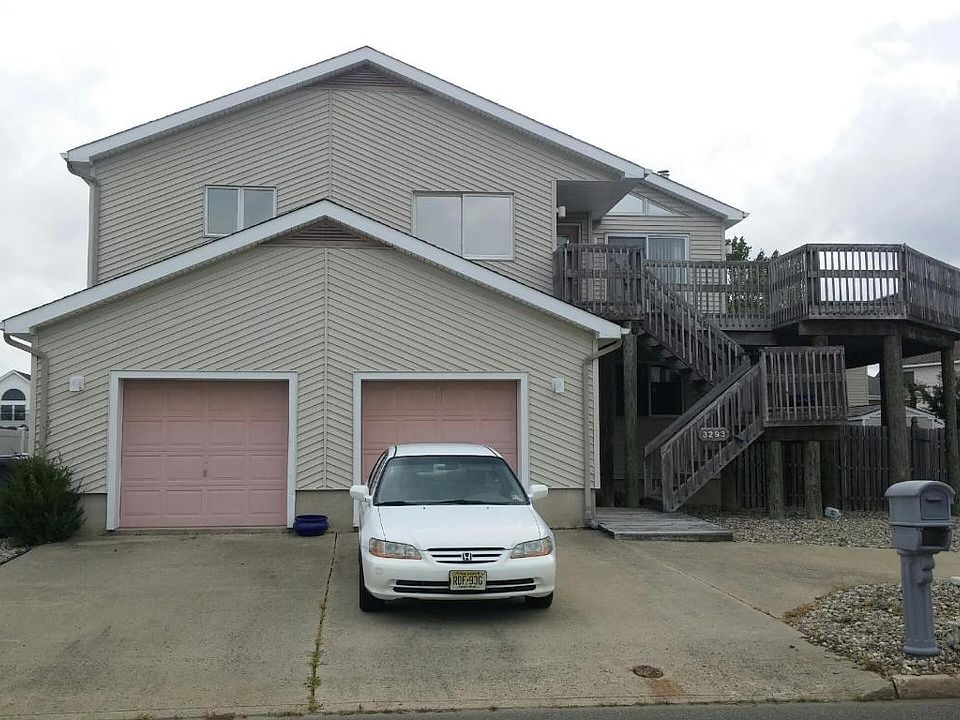 2nd image of 3293 Churchill Dr