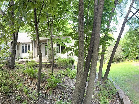 2nd image of 578 92nd St NW