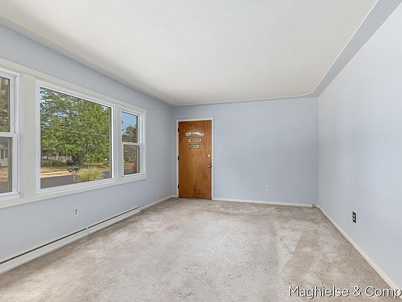 3rd image of 4431 Burgis Ave SE
