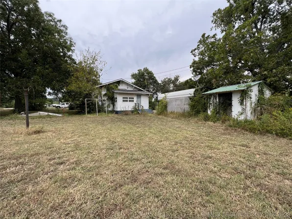 820 S Wood Ave, Hominy, OK 74035