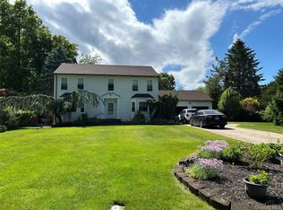 15 Fairfields Ct, Huntington Station, NY 11746