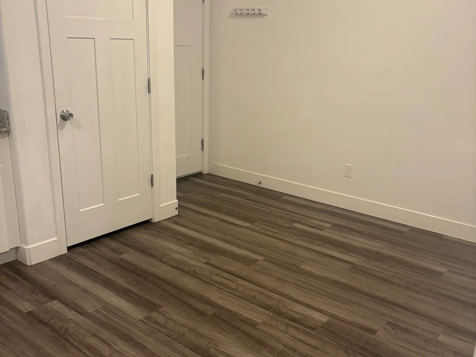 3 bed, 1200 sqft, $1,800 — Photo 2