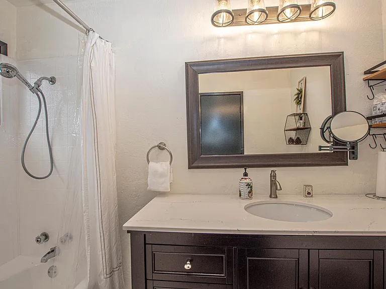 7056 W Lake Blvd — Photo 11