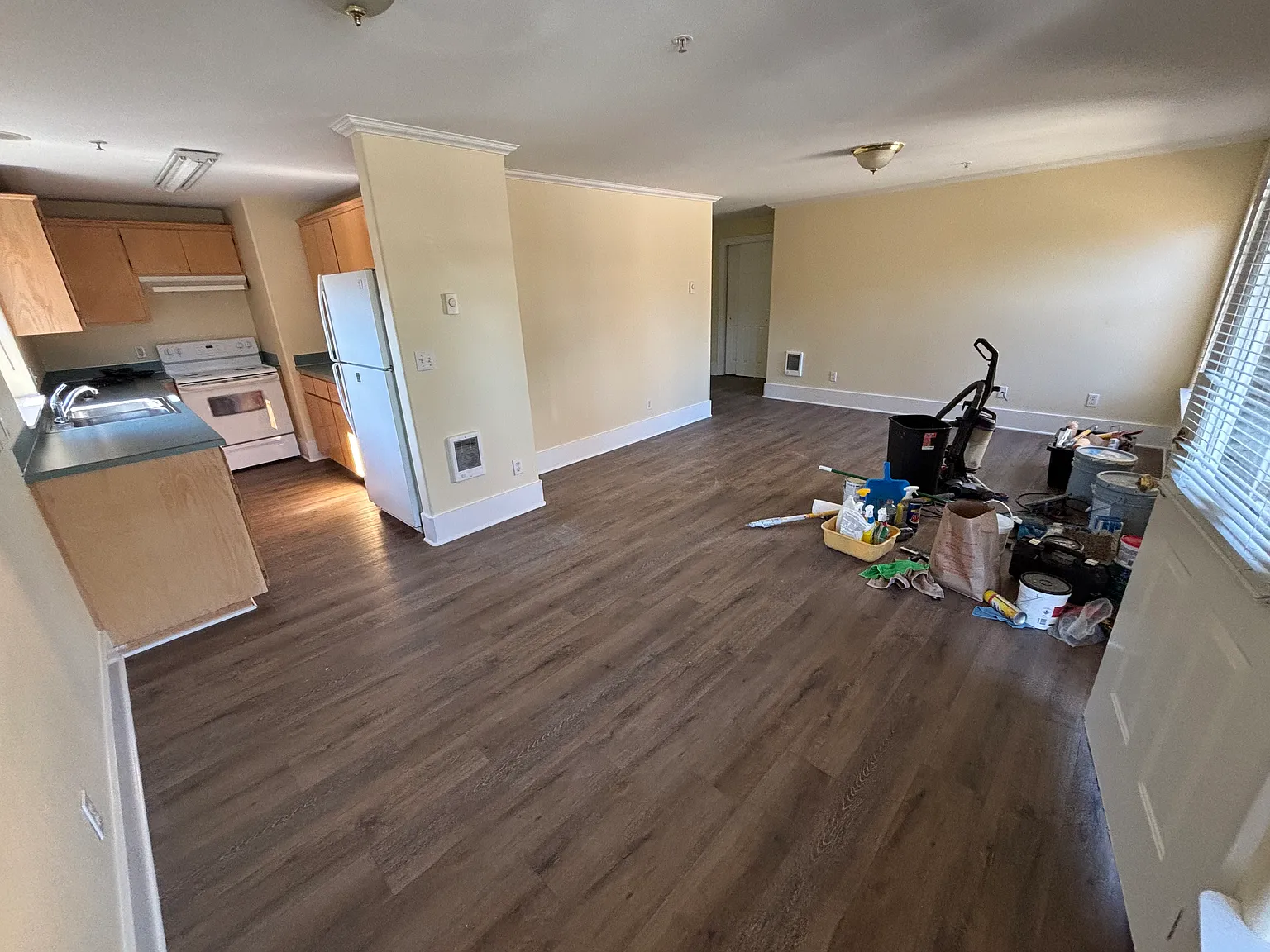3 bed, 1.5 bath, 1150 sqft, $1,900 — Photo 3