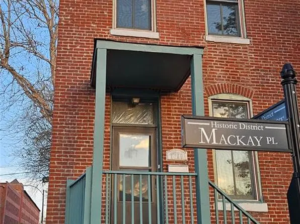 1200 Mackay Pl, Saint Louis, MO 63104