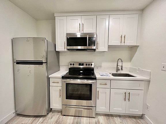 5th image of 9344 National Blvd APT 26