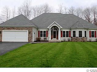 152 Jonquil Ln, Rochester, NY 14612