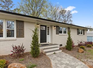 1219 Rockhaven Dr, Charlotte, NC 28216