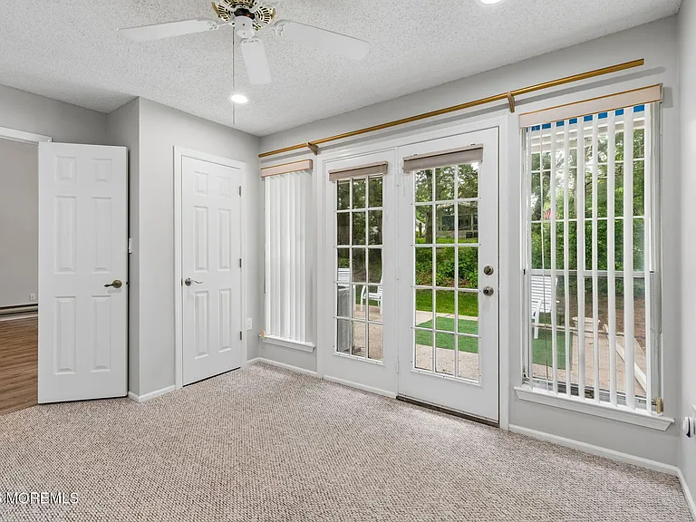 262 Daffodil Dr — Photo 13