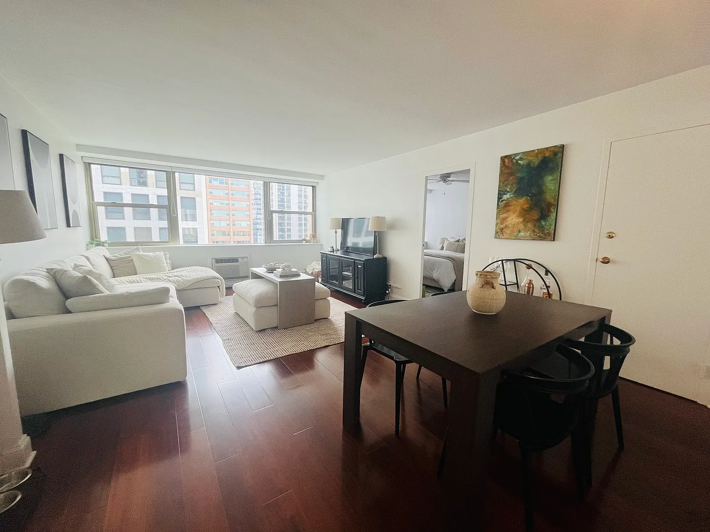 1 bed, 825 sqft, $2,300 — Photo 3