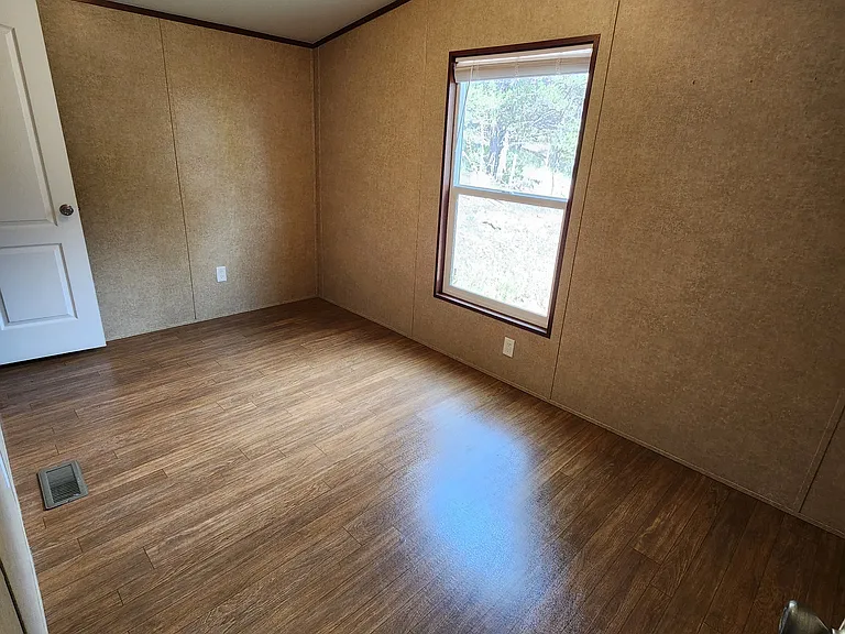 85 County Road 105 — Photo 15