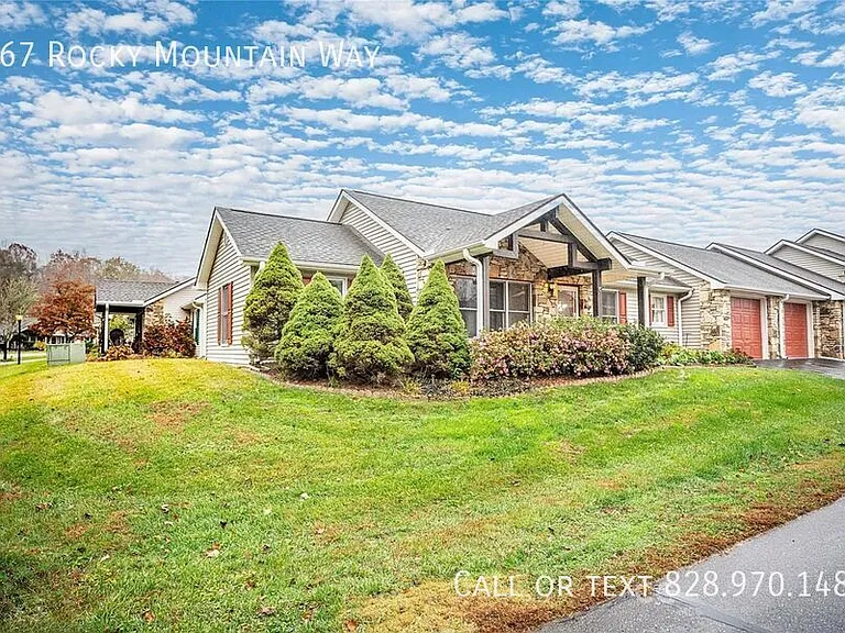 267 Rocky Mountain Way — Photo 2