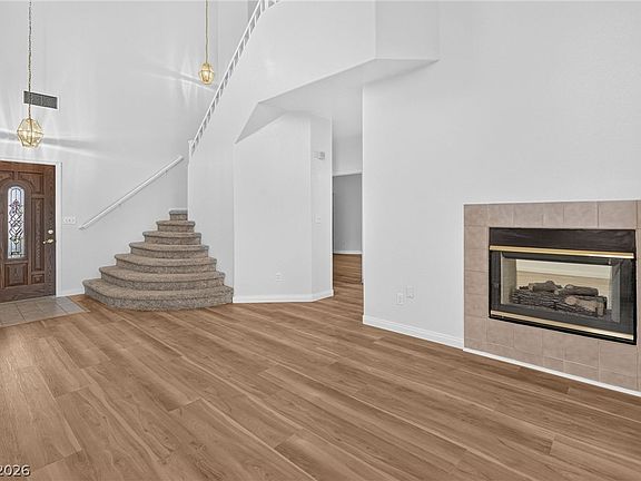 4th image of 8521 Gold Flash Ave