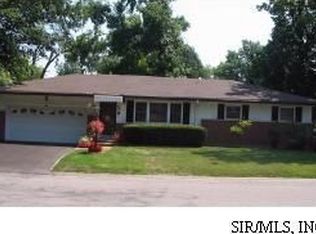 142 Freedom Dr, Belleville, IL