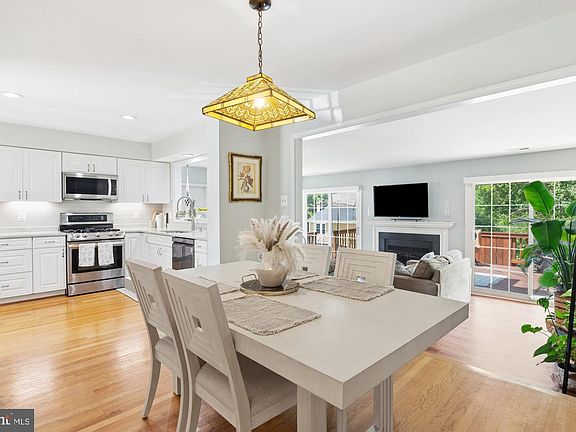 3rd image of 12933 Olivine Way