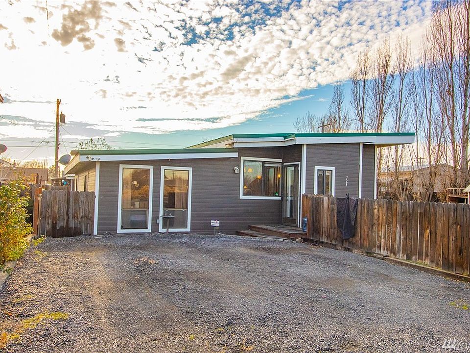 1st image of 724 S Wanapum Dr