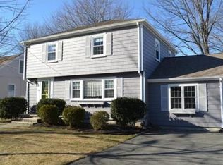 14 Lakeview Ave, Wakefield, MA 01880