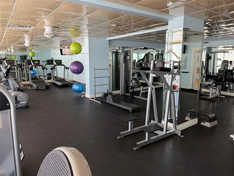 3850 Galt Ocean Dr #111 — Photo 35