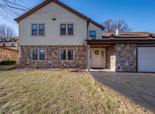 1820 Ridgeway Dr UNIT 61A, De Pere, WI 54115
