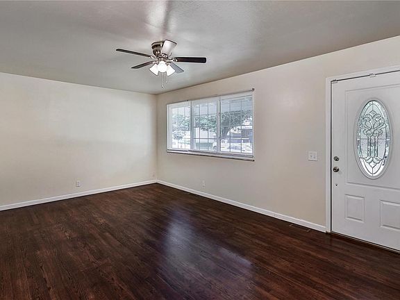 2nd image of 2375 Palm Dr