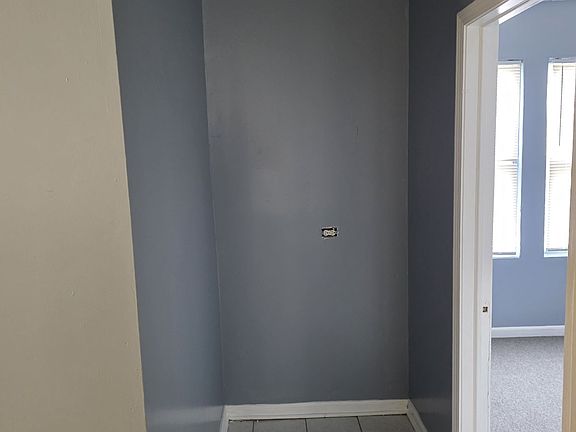 4th image of 8019 S Wood St #2