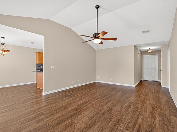 5th image of 851 Kanatak Ln