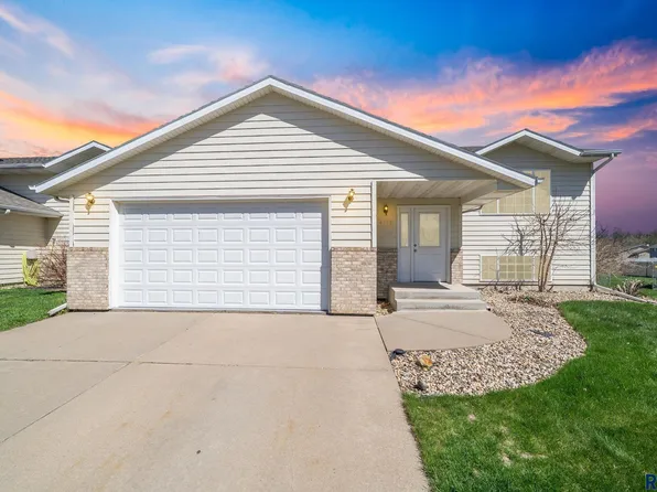 4116 W Newcomb St, Sioux Falls, SD 57106