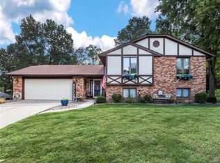 1977 Mapleleaf Dr, Collinsville, IL 62234