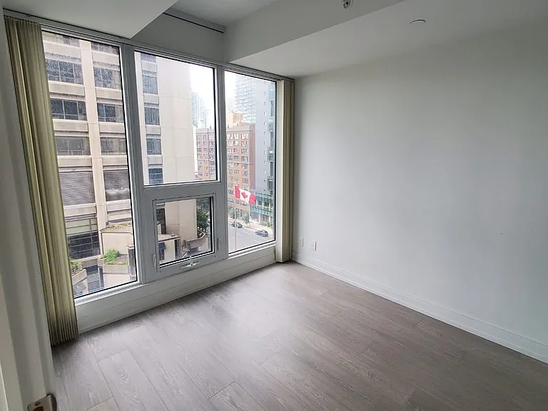 181 Dundas St E #705 — Photo 3