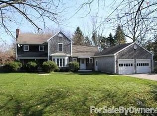 313 Old North Rd, Kingston, RI 02881