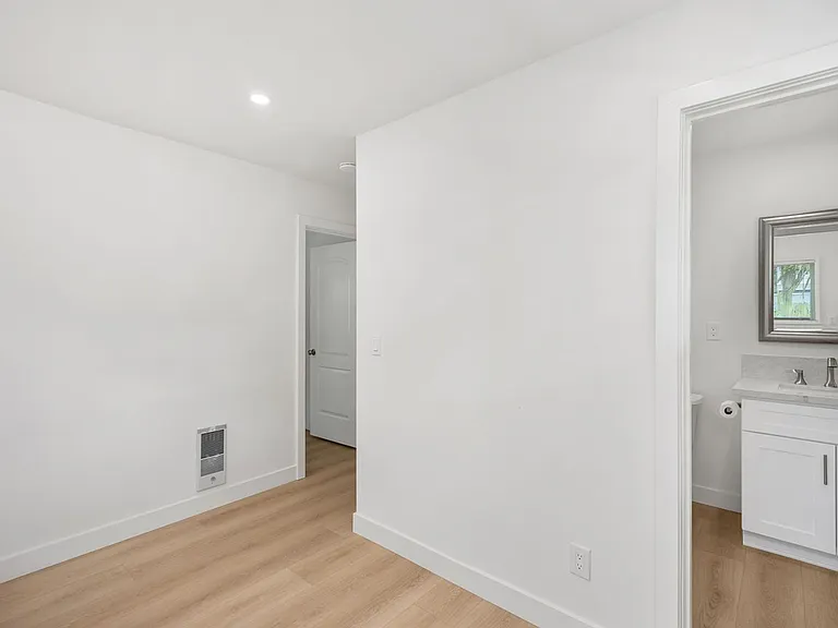 229 La Paloma #B — Photo 5