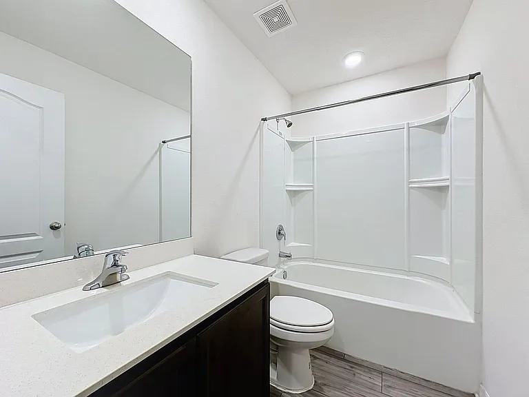 1407 Hillsborough Way — Photo 27