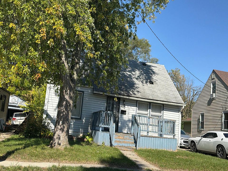 1st image of 622 W Ruth Ave