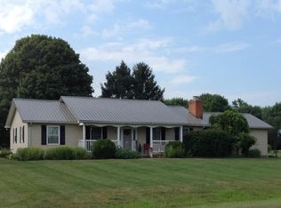 7683 Parker Dr, Circleville, OH 43113
