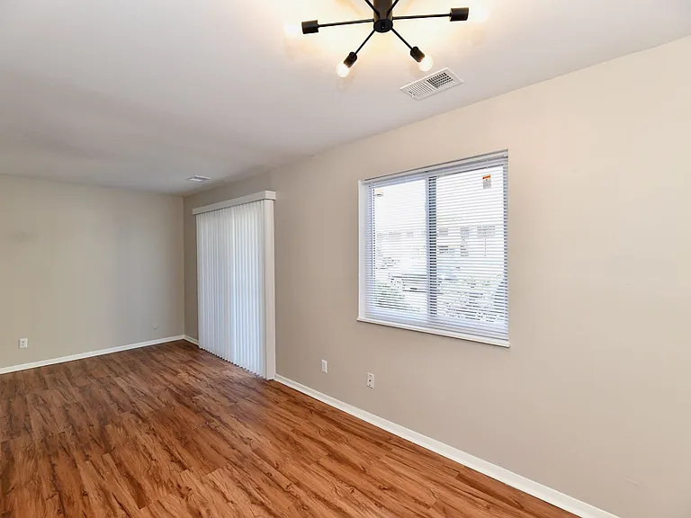 The Cedars Apartment Homes — Photo 32
