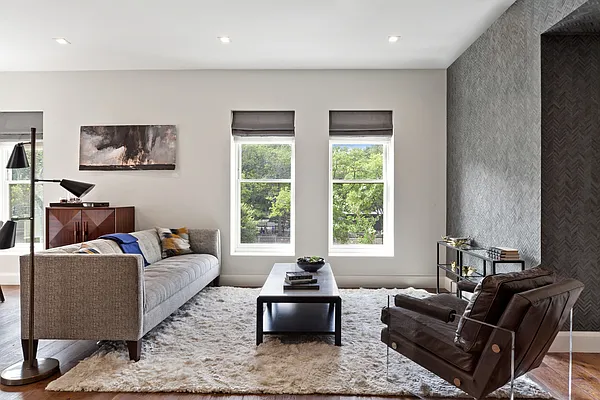 Rented by Compass | media 21