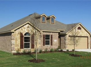 112 Poinsetta Dr, Palmer, TX 75152