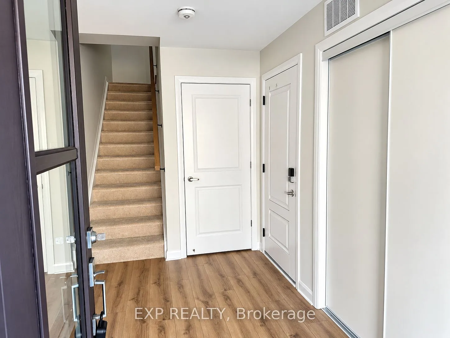 2 bed, $2,400 — Photo 4